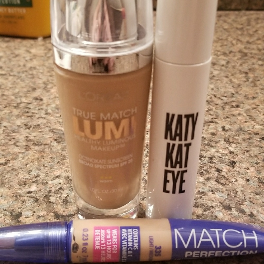 Foundation, mascara❤